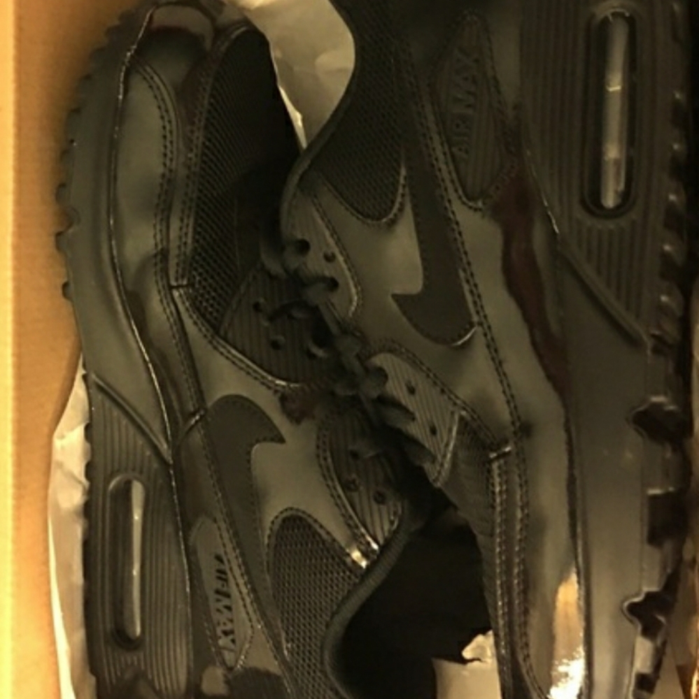 Air max black metallic